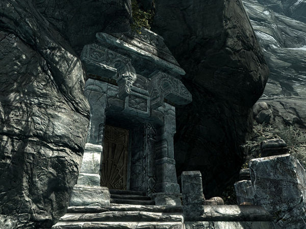 The stone interior of Vlindrel Hall in Markarth
