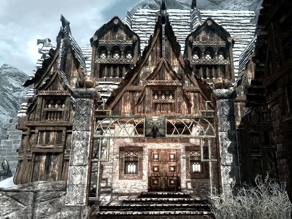The snow-dusted Nordic exterior of Hjerim in Windhelm